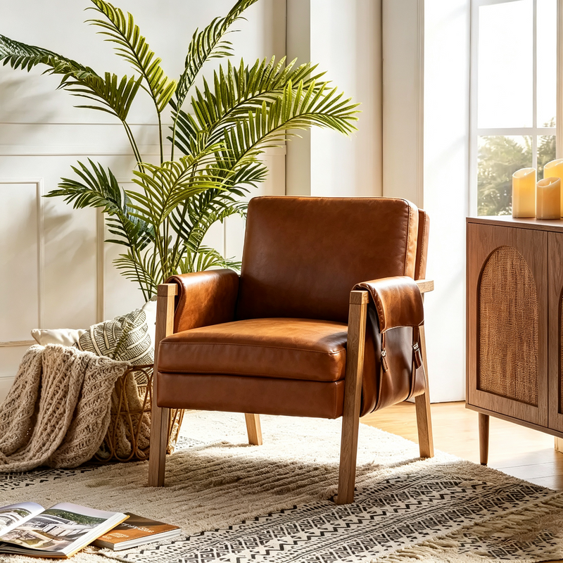 Fauteuil du milieu du siècle à finition vieillie